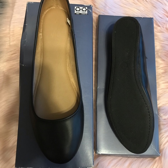 Size 10 evenly flats memory foam from target - Picture 4 of 5